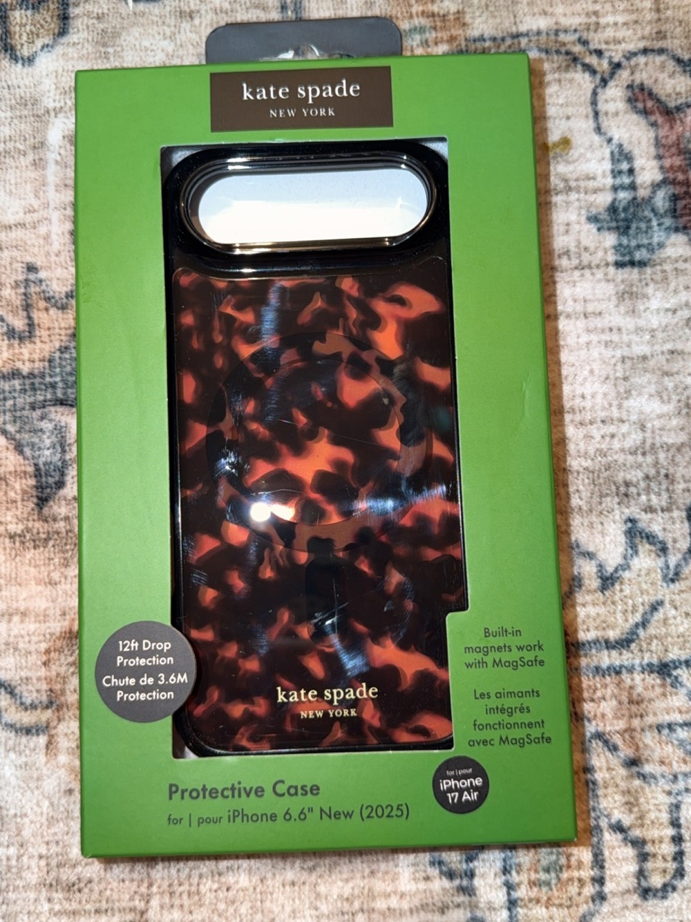 kate spade Tortoiseshell Pattern Phone Case in Brown & Black